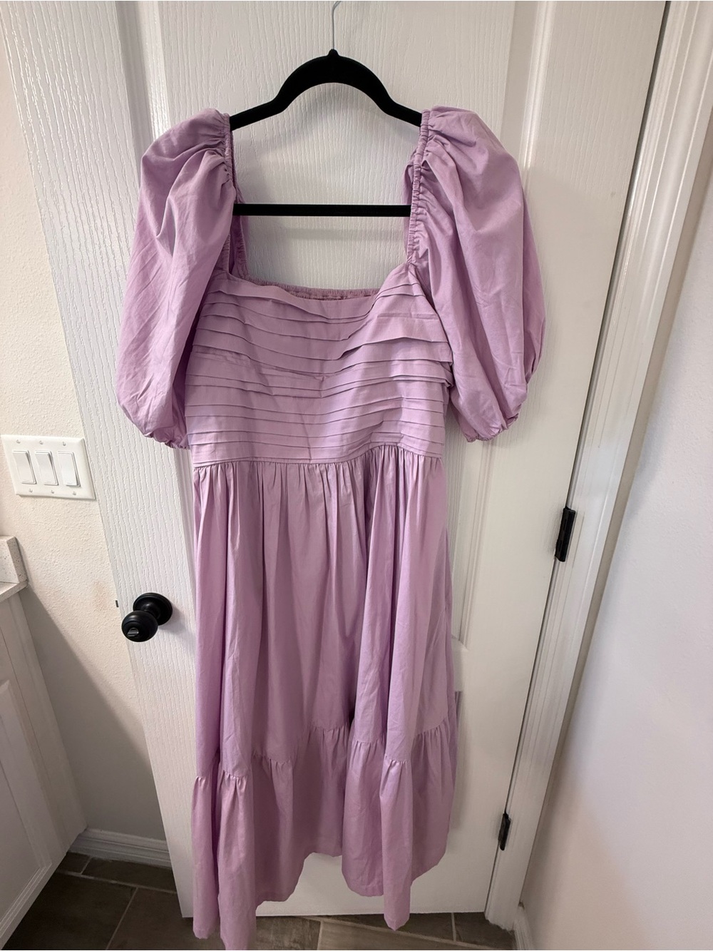 Abercrombie & Fitch Emerson Lilac Puff-Sleeve Midi Dress
